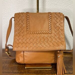 Genuine vintage ISABELLA FIORE tan‎ leather crossbody shoulder bag tassel